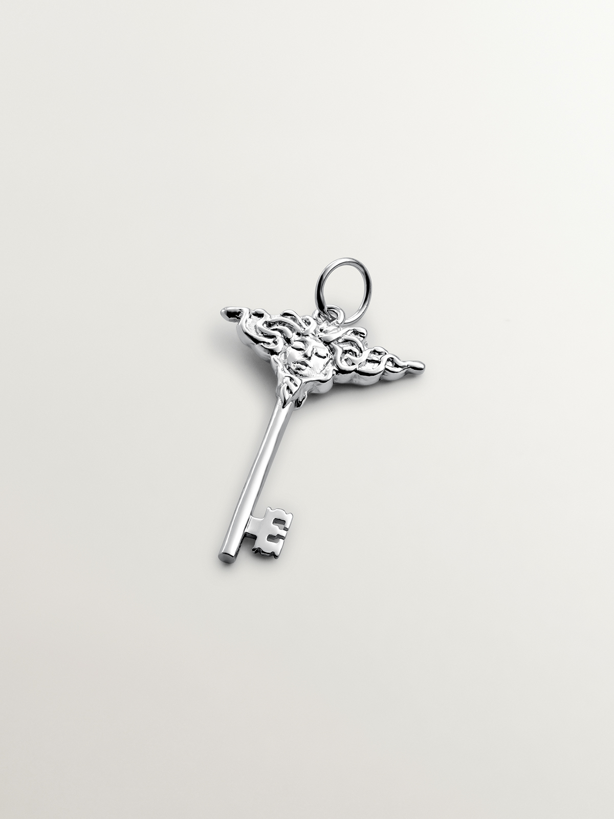 Charm de plata 925 con forma de llave