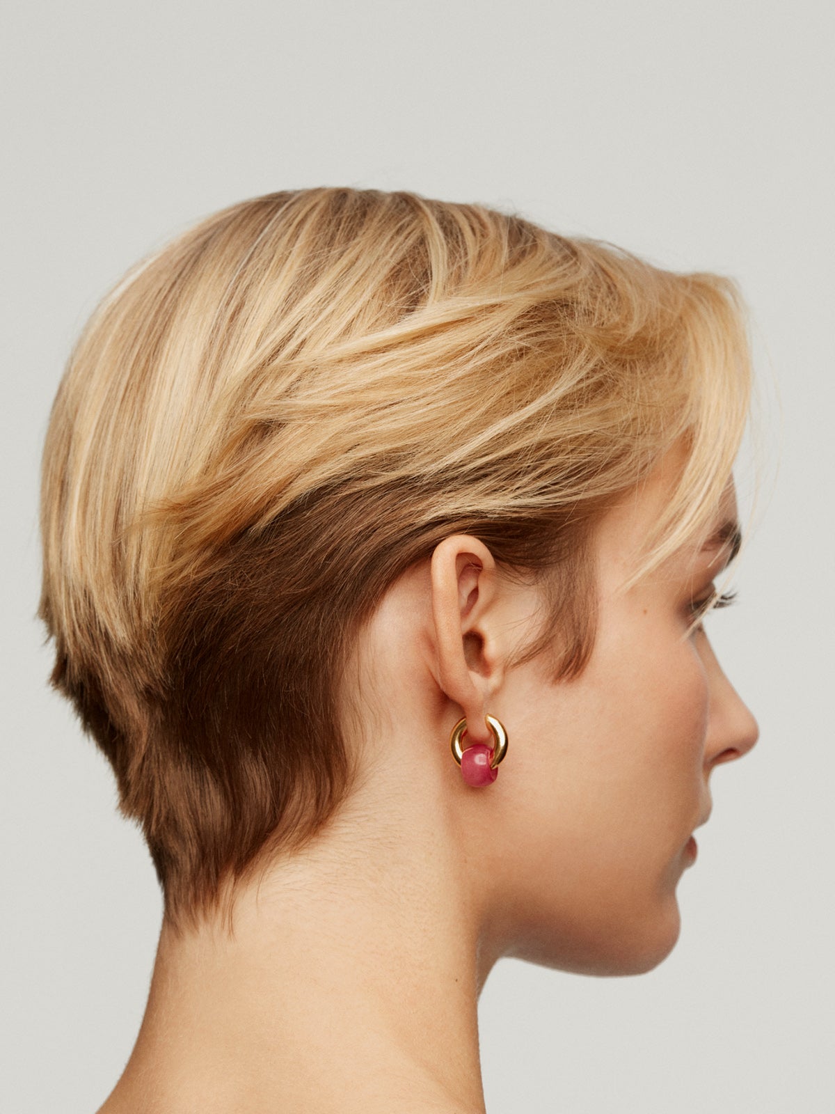 Pendientes de plata 925 bañada en oro amarillo de 18K con jade rojo