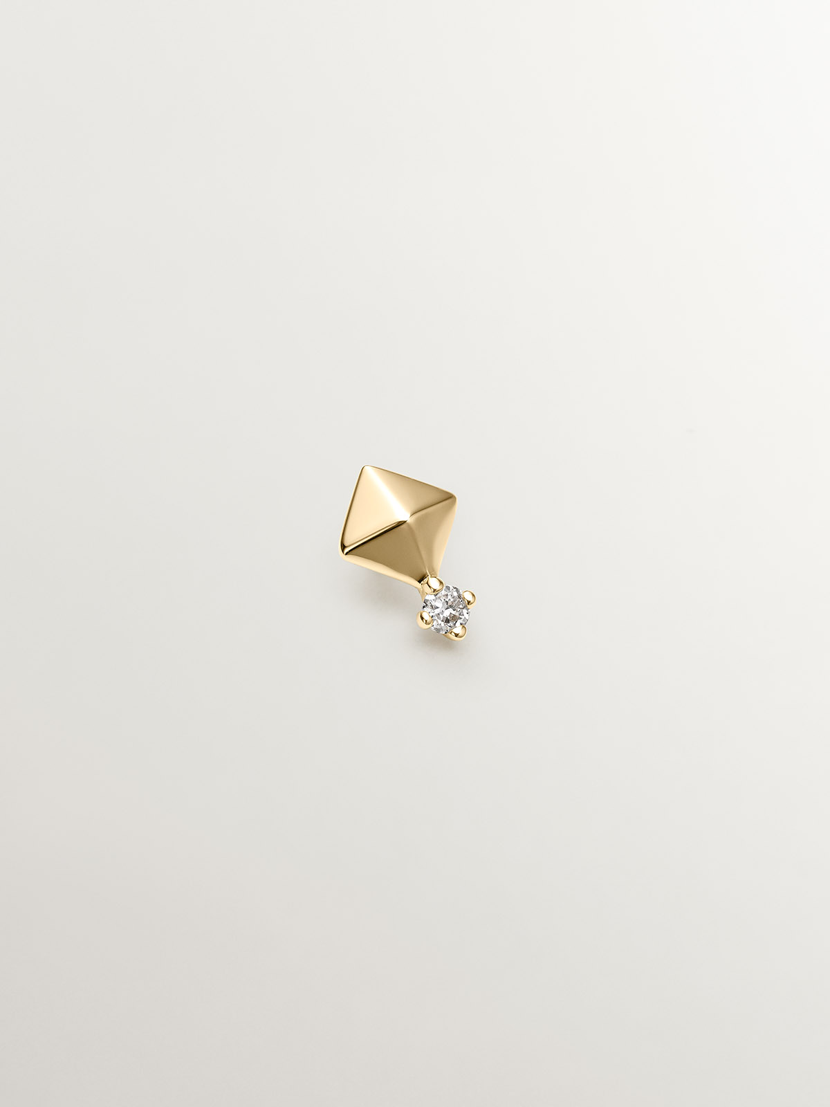 Pendiente individual de oro amarillo de 18K con diamante