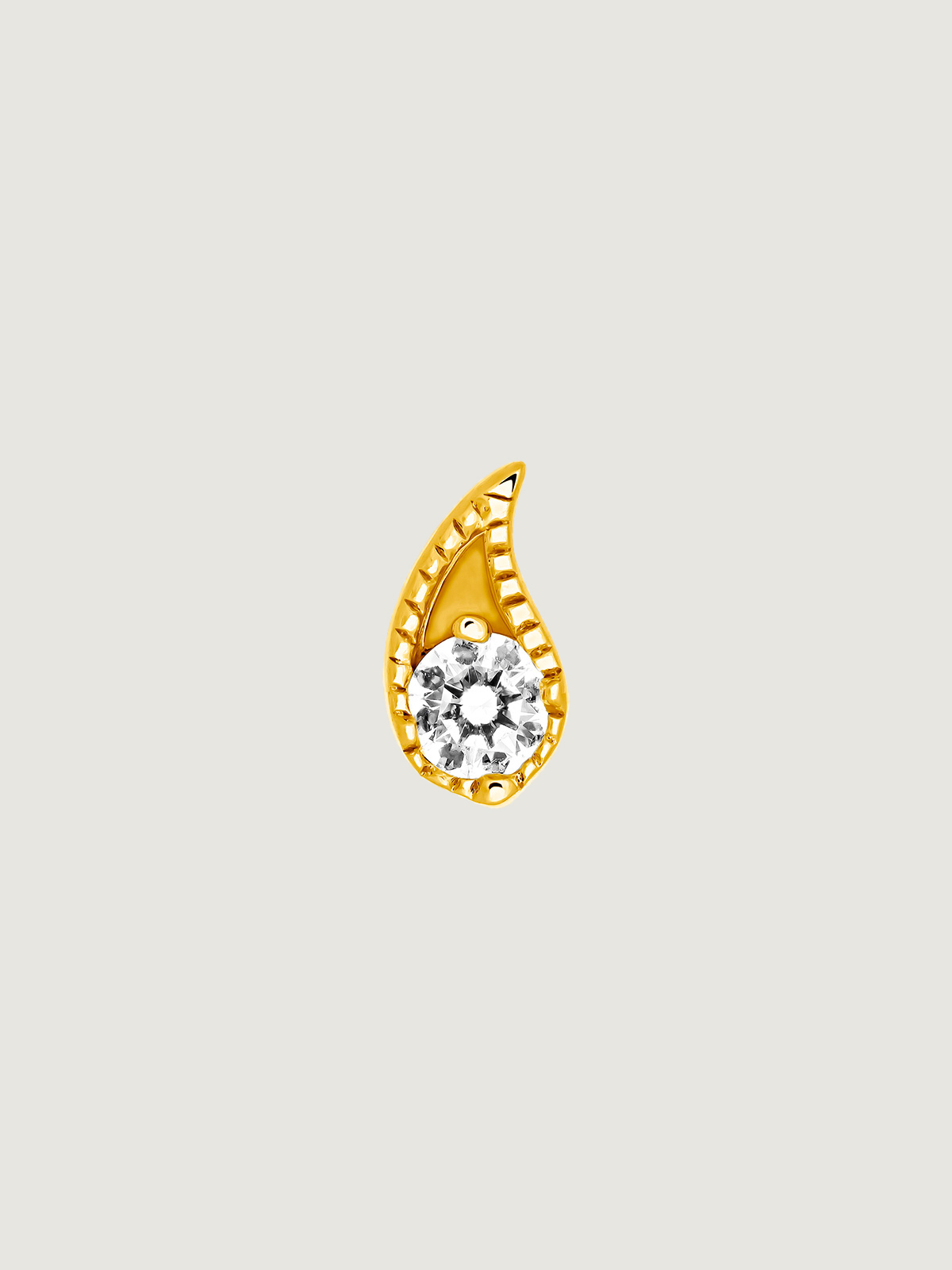 Individual 9K yellow gold earring in the shape of a butterfly with a diamond.