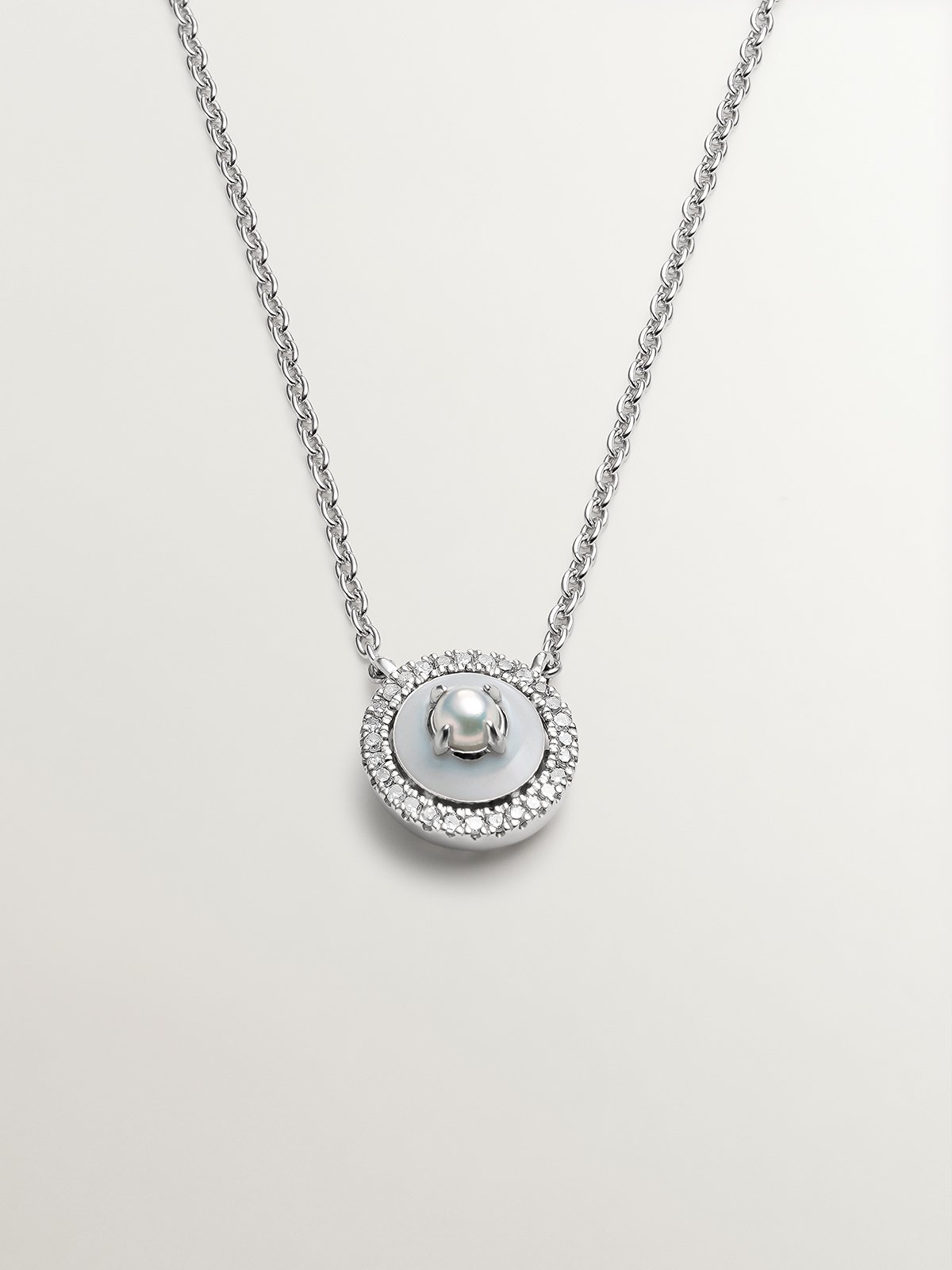 925 Pendant en argent et or blanc 18 carats avec perles blanches, diamants blancs et émail gris