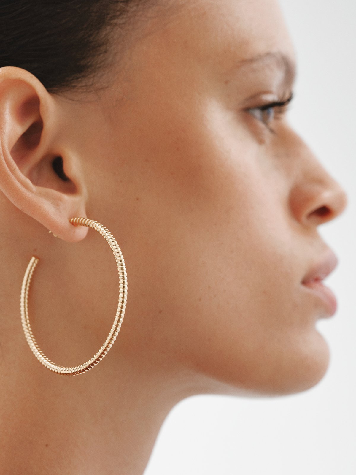 Pendientes de aro galllonados de plata 925 bañada en oro de 18K